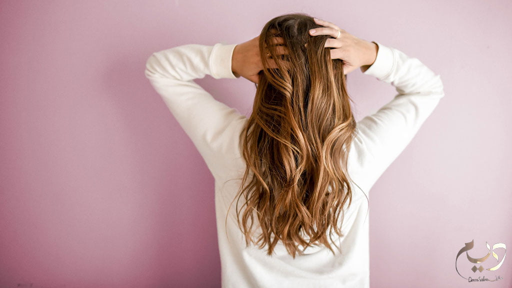 10 وصفات طبيعية لتمليس الشعر