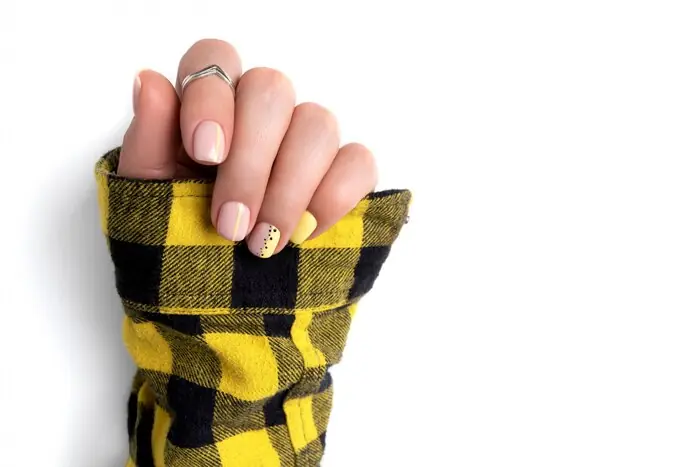 أنواع تركيب أظافر جل المتوفرة